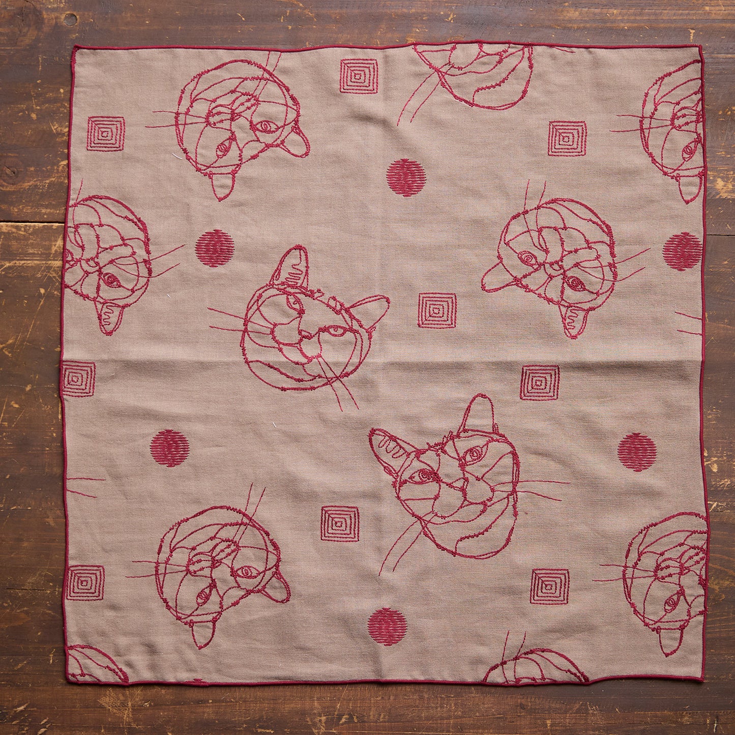 +HAyU fabric ~CAT~ 綿100%ダブルガーゼ刺繍ハンカチ