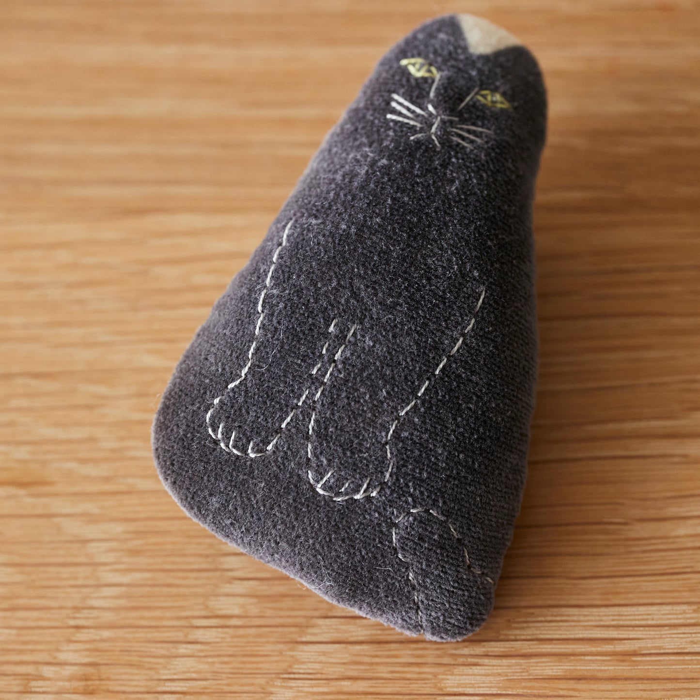 Tomotake~刺繍ブローチ~コットンベルベット