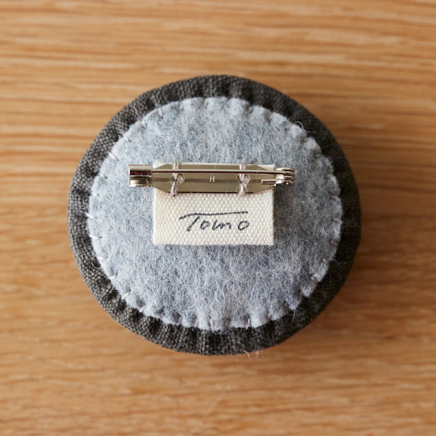Tomotake~刺繍ブローチ~リネン