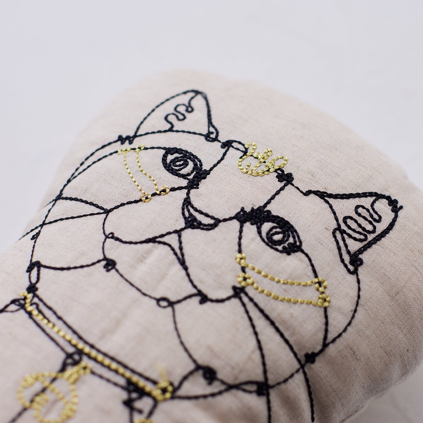 【+HAyU fabric】- Cushion - クッション ~HAyU CAT~ コットンリネン