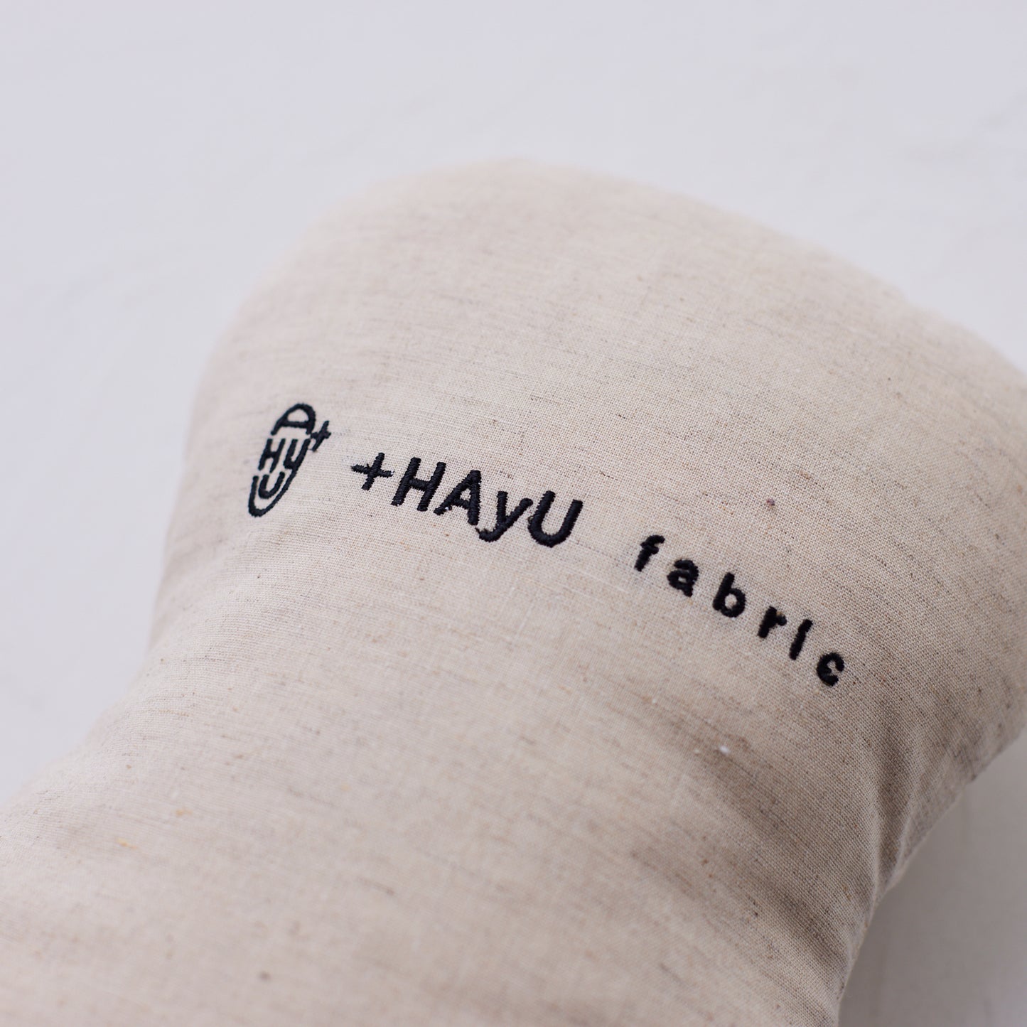 【+HAyU fabric】- Cushion - クッション ~HAyU CAT~ コットンリネン