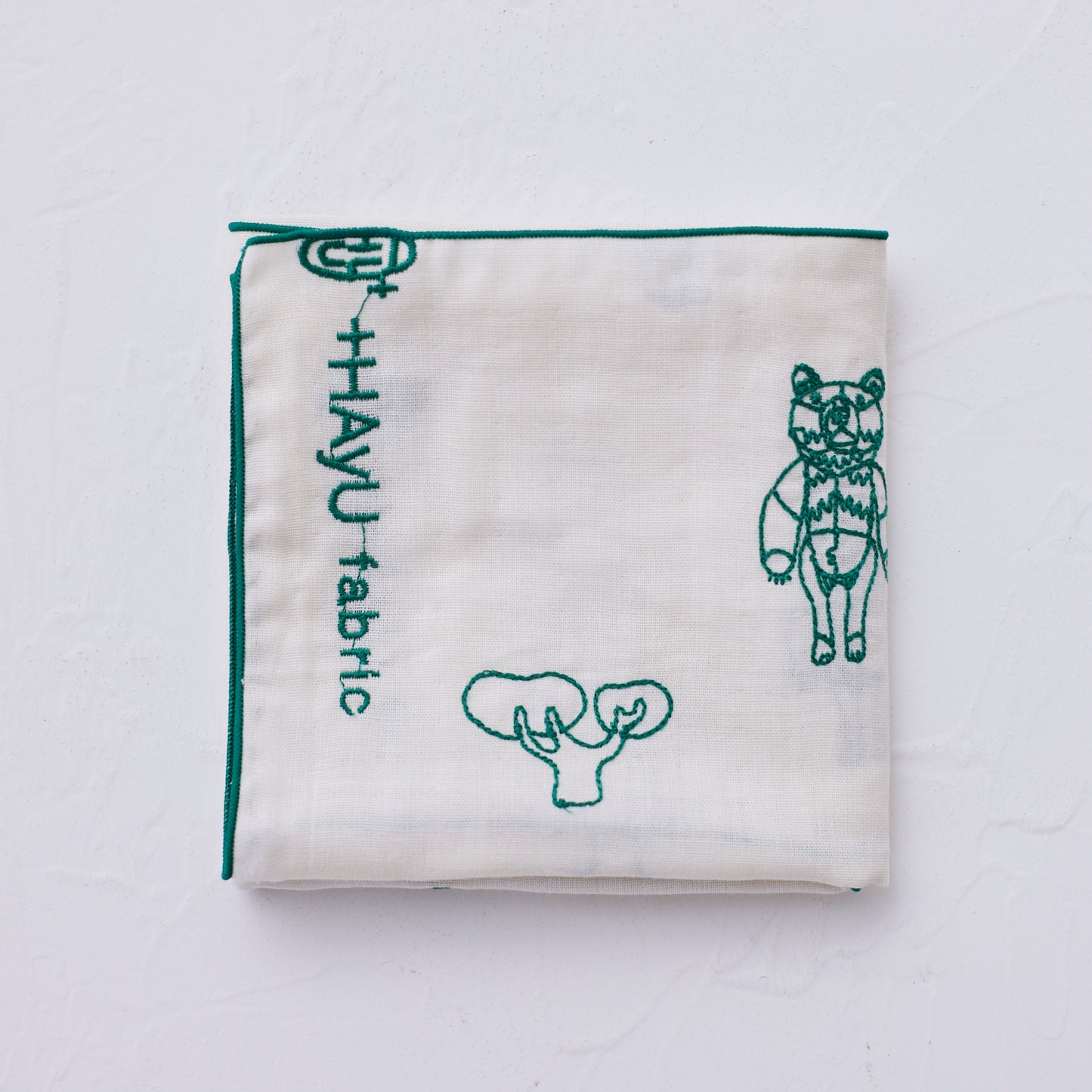 【+HAyU fabric】綿100%ダブルガーゼ刺繍ハンカチ ~HAyU BEAR 2024~