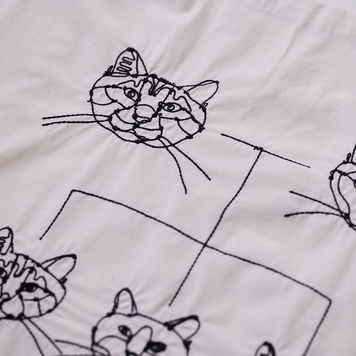 【+HAyU fabric】-Twin Tote bags- トートバッグ ~ニャンコ家系図~