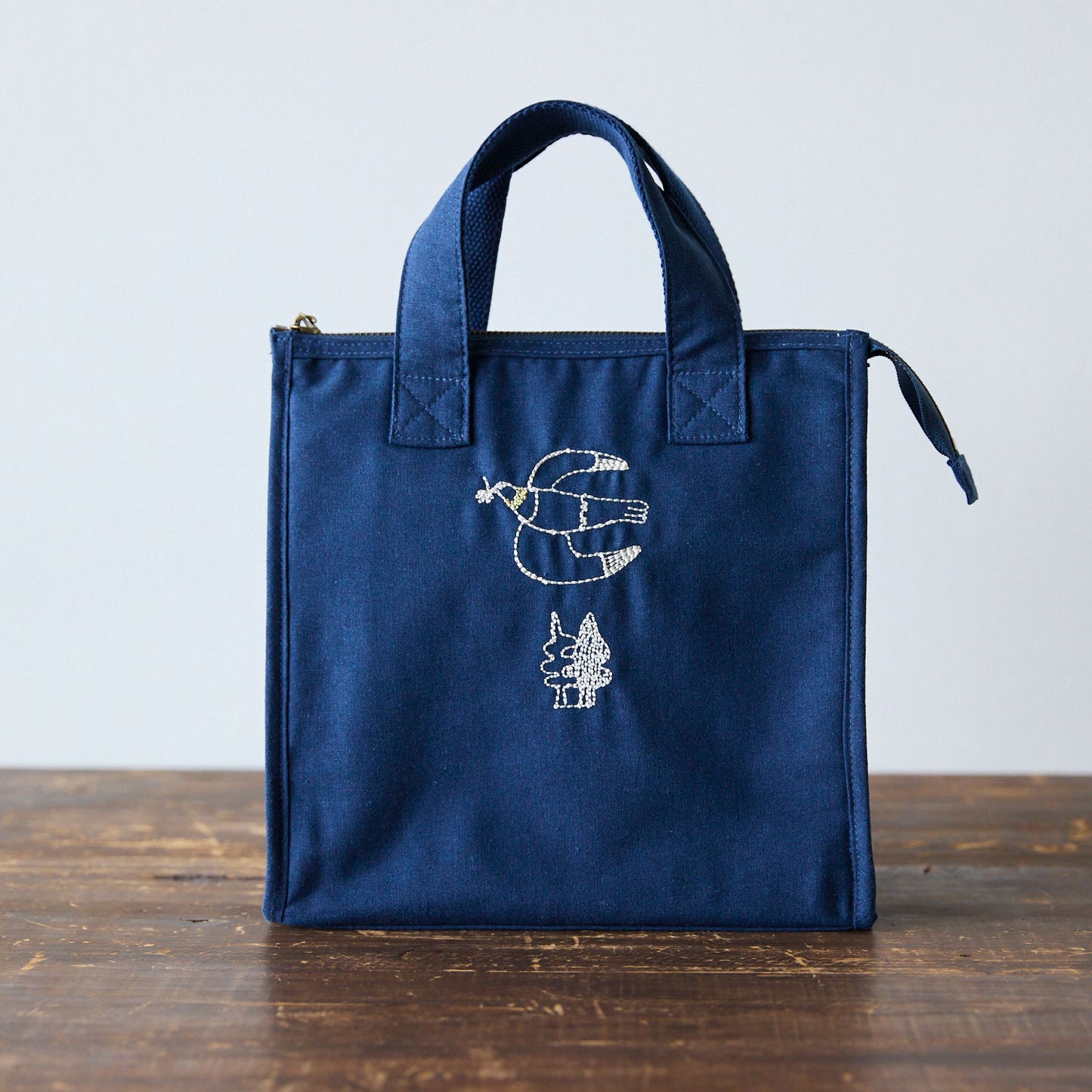 【+HAyU fabric】-kitchen fabrics- 刺繍ランチバッグ