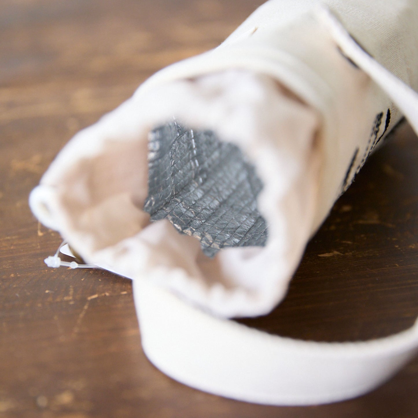 【+HAyU fabric】-kitchen fabrics- 刺繍ボトルケース