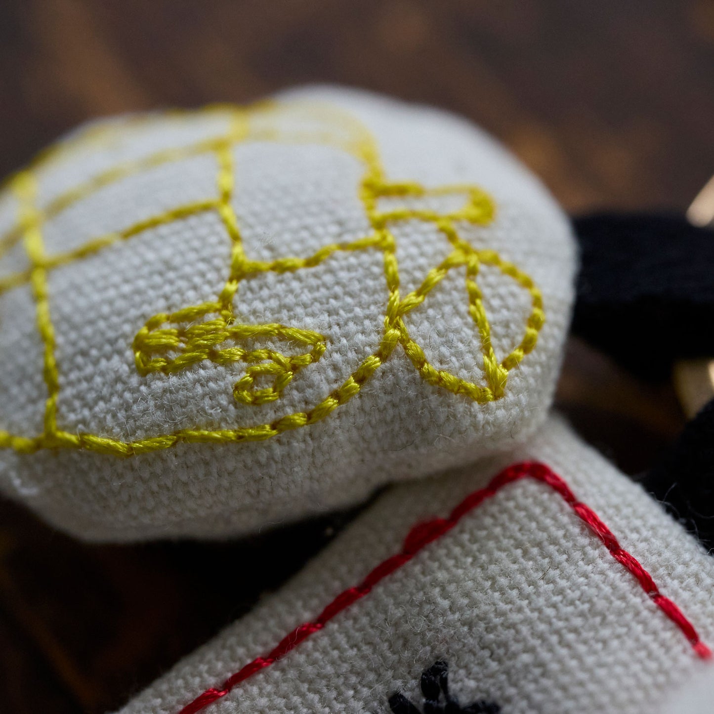【+HAyU】ふんわり刺繍3連チャーム