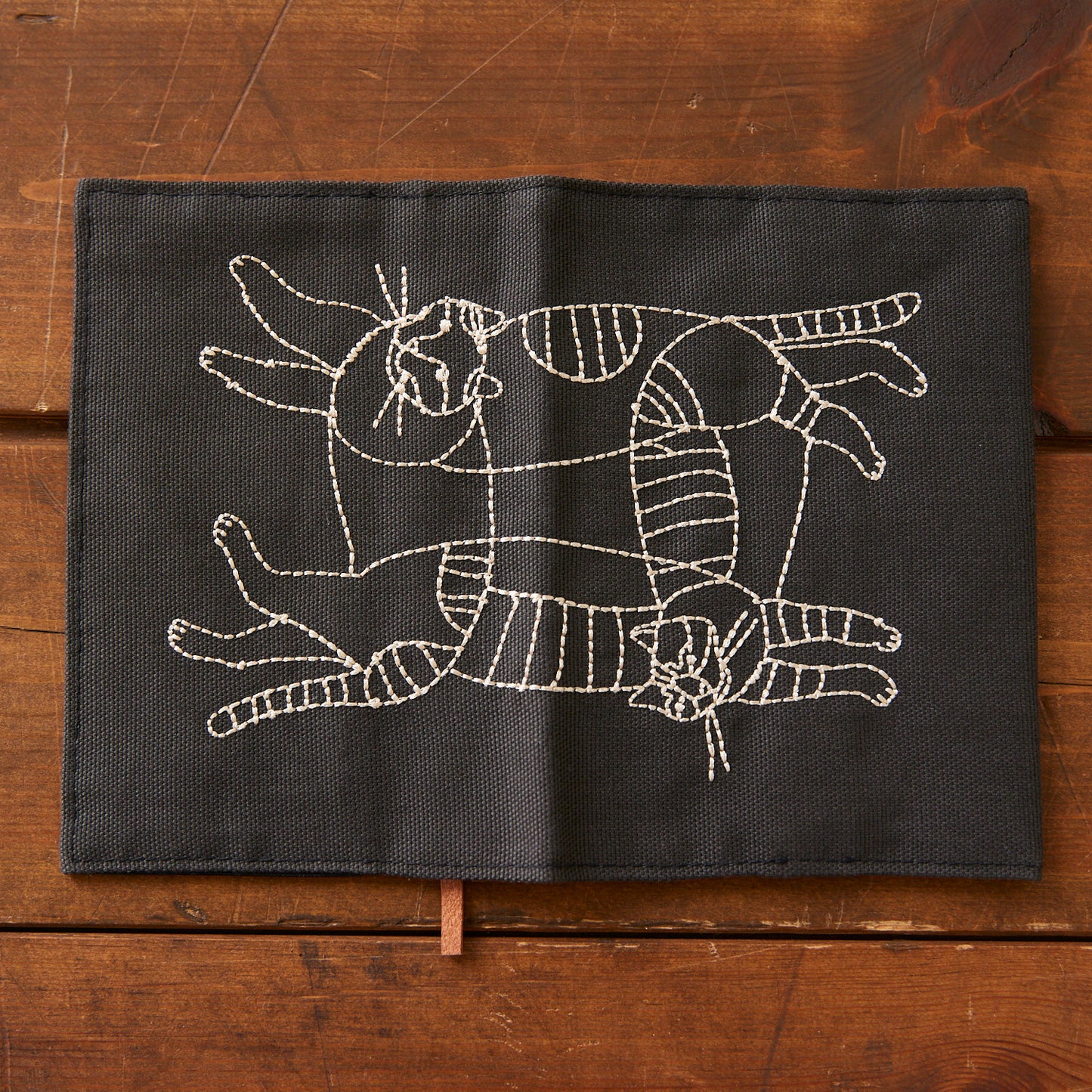 【+HAyU fabric】 -stationery & goods- me&nya ブックカバー