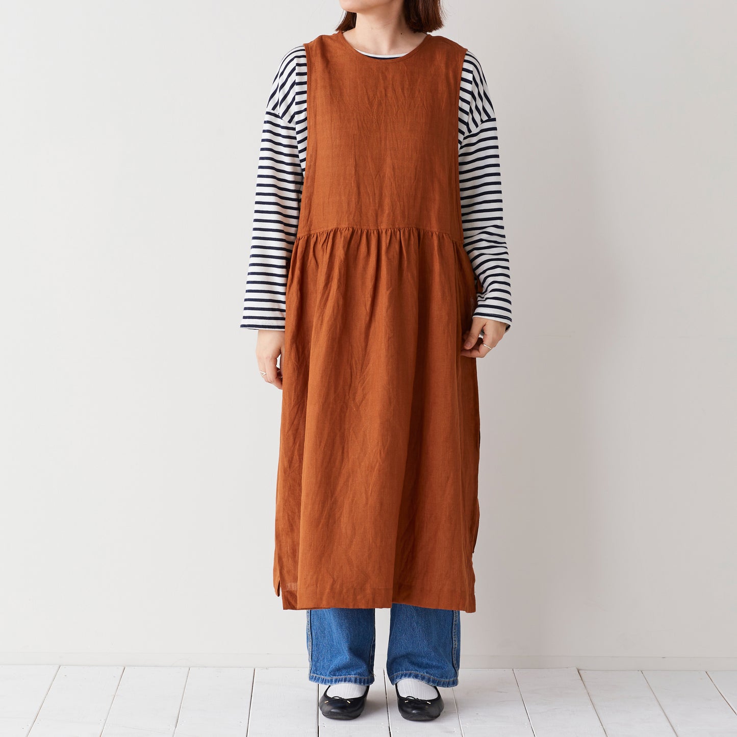 【cocca for】 日に日になじむ、リネンエプロンワンピース