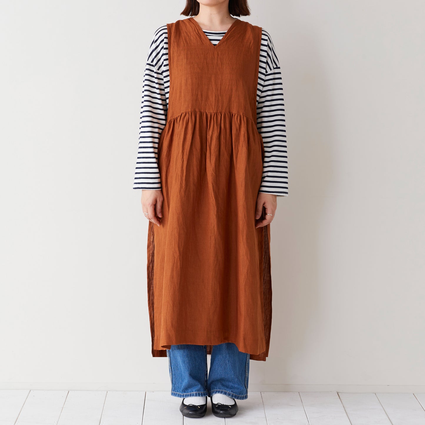 【cocca for】 日に日になじむ、リネンエプロンワンピース
