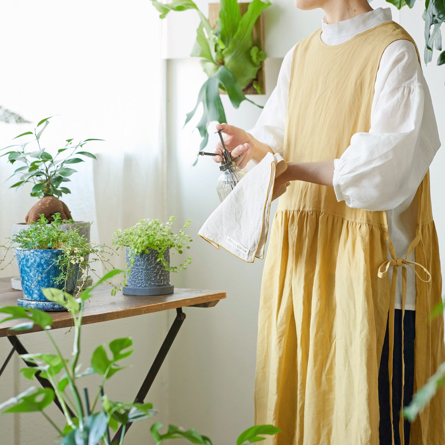 【cocca for】 日に日になじむ、リネンエプロンワンピース