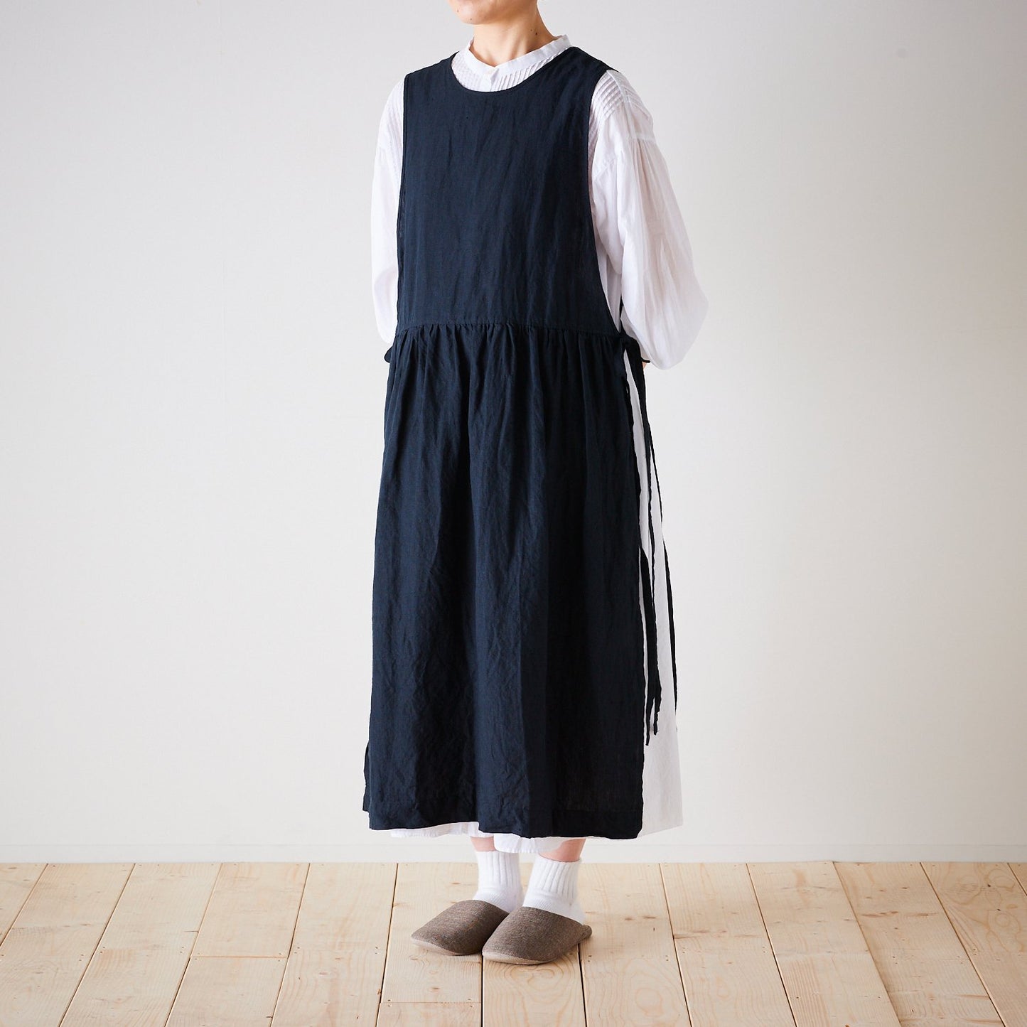 【cocca for】 日に日になじむ、リネンエプロンワンピース