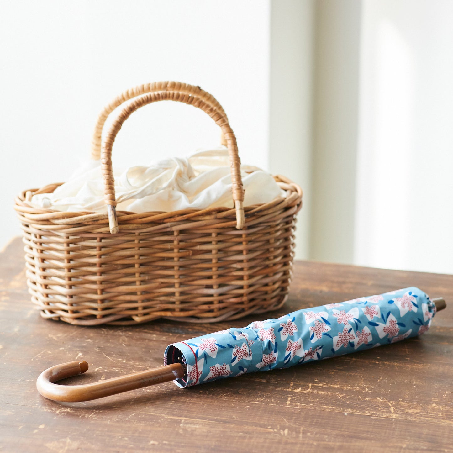 【晴雨兼用】coccaの日傘雨傘 elder flower  刺繍(折りたたみ)