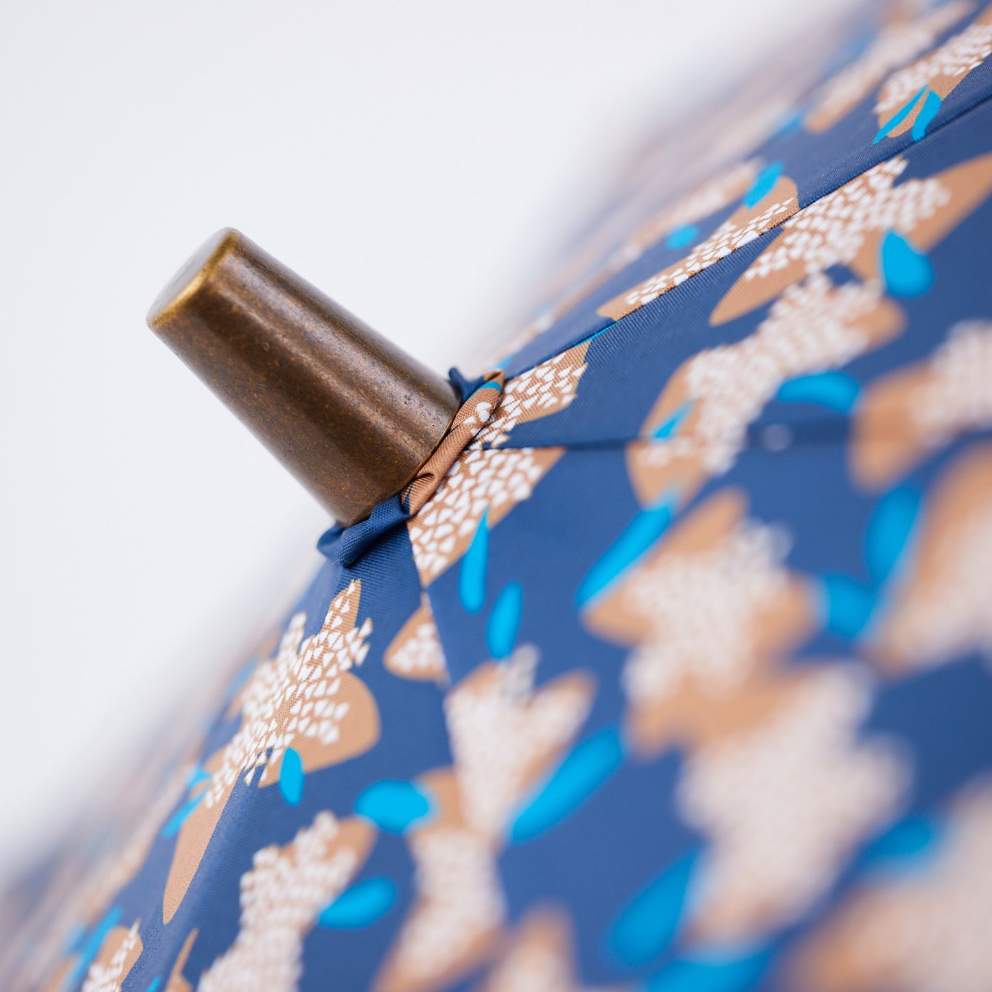 【晴雨兼用】coccaの日傘雨傘 elder flower  刺繍(折りたたみ)
