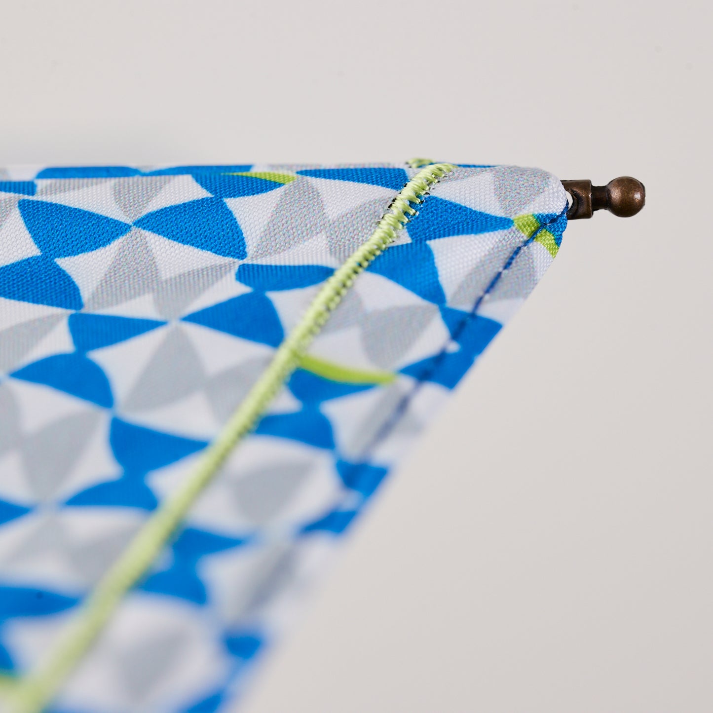 【晴雨兼用】coccaの日傘雨傘 fantastic world 刺繍(ショート)