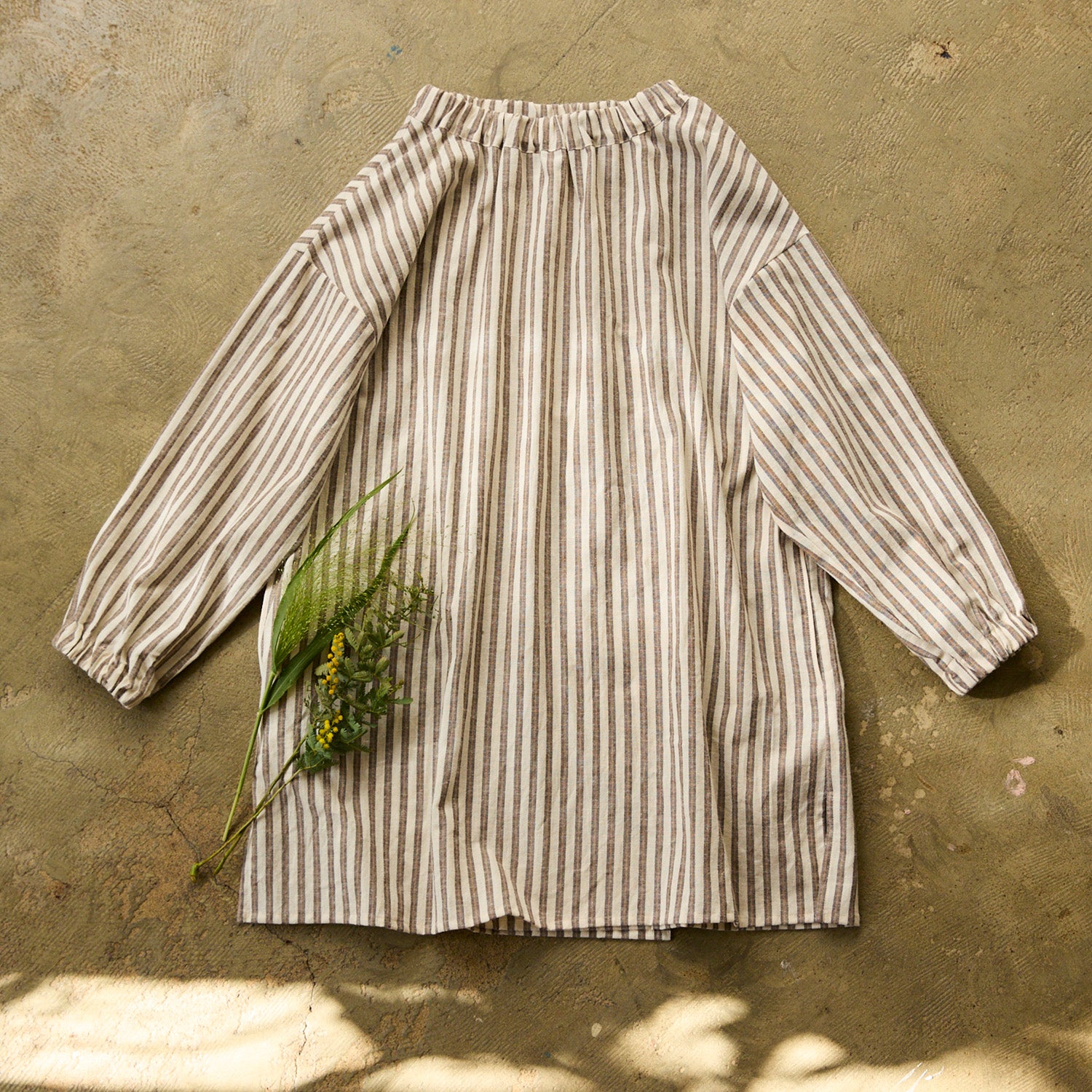 031302005.jpg?v=1759976235&