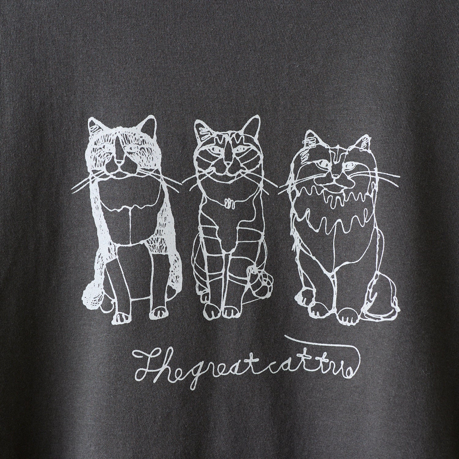【＋HAyU】Tシャツ 綿100％ ～キャットトリオ～ - cocca
