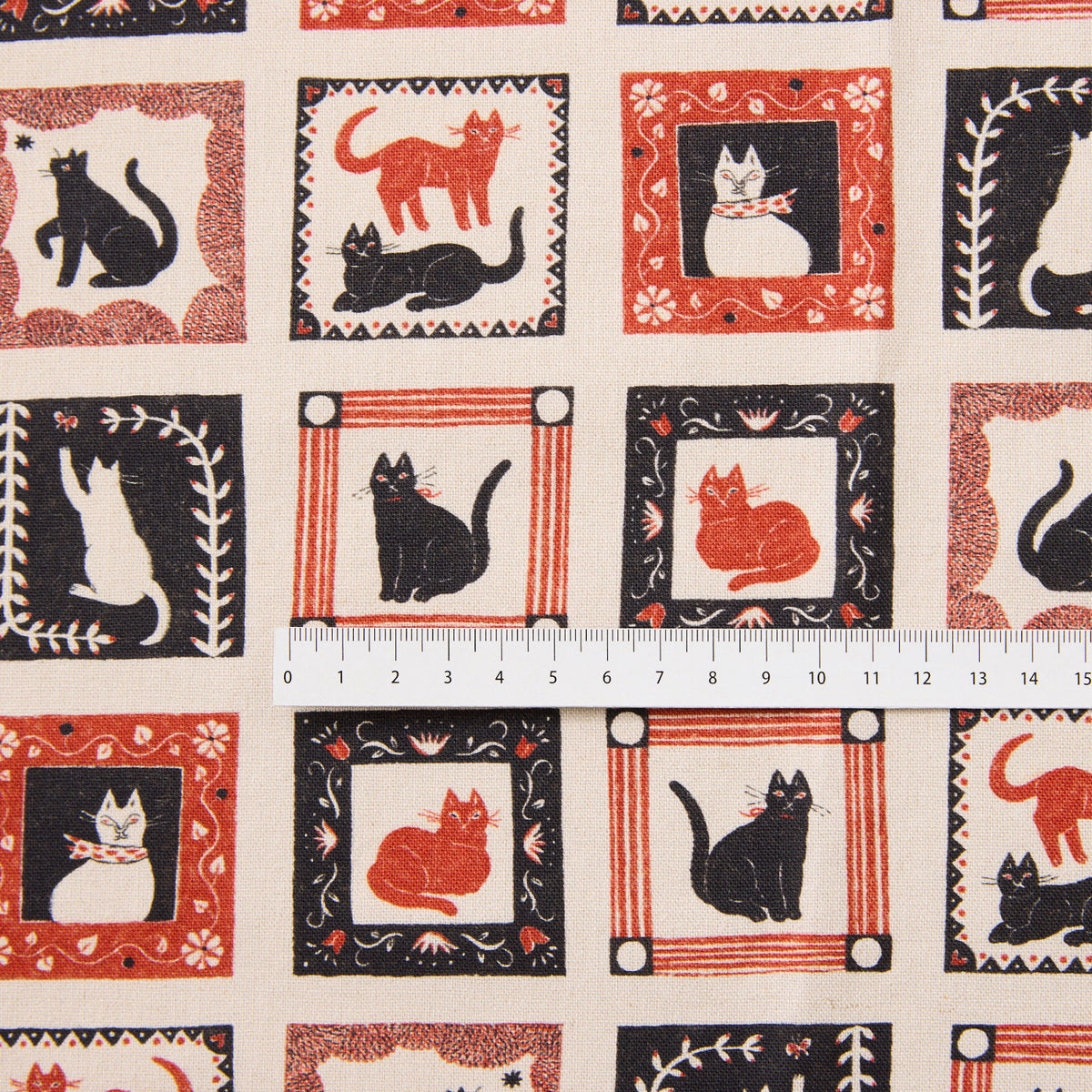 Sanae Sugimoto "Cats,Here and There" 綿麻キャンバス