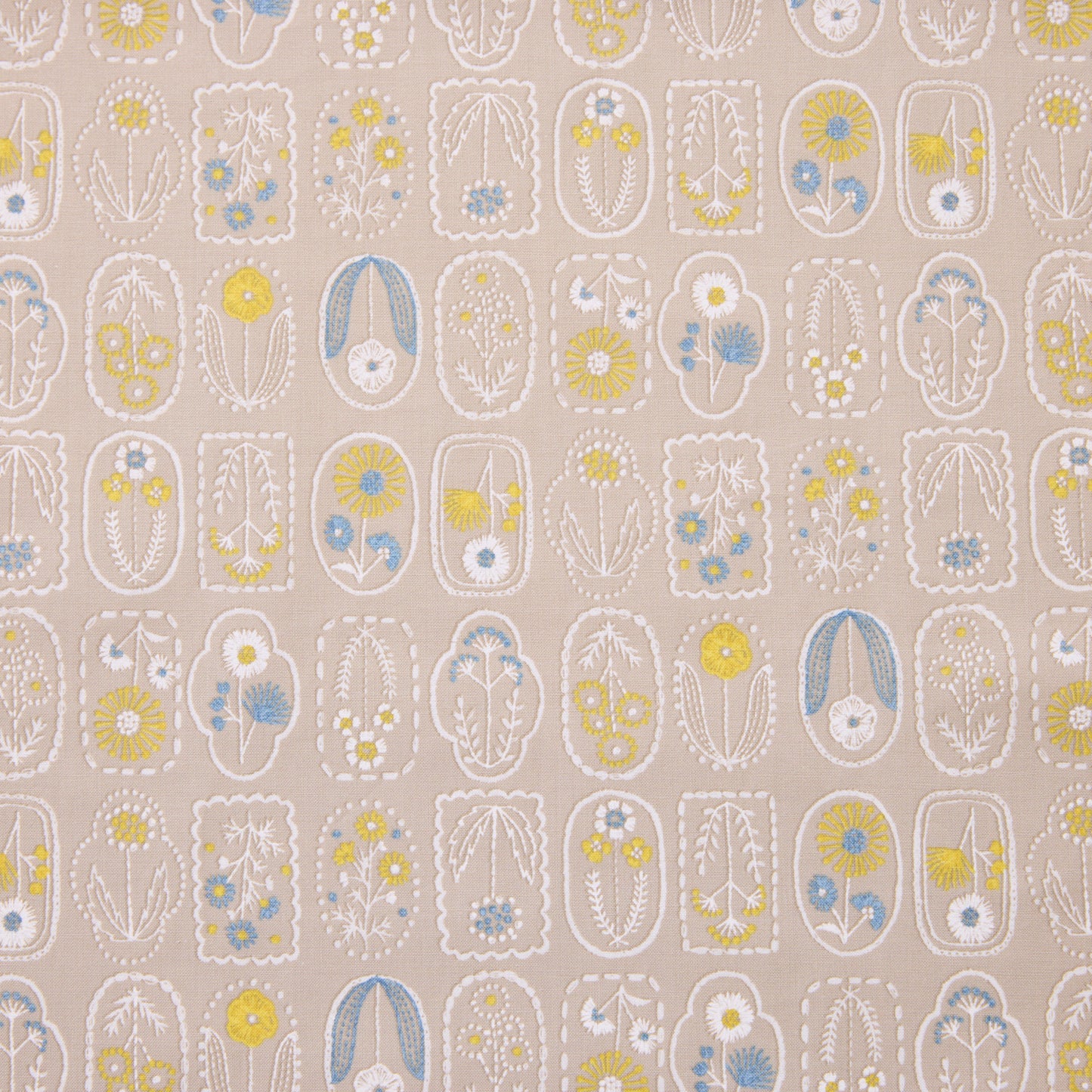 刺繡調プリント～小花柄～ 綿100％シーチング
