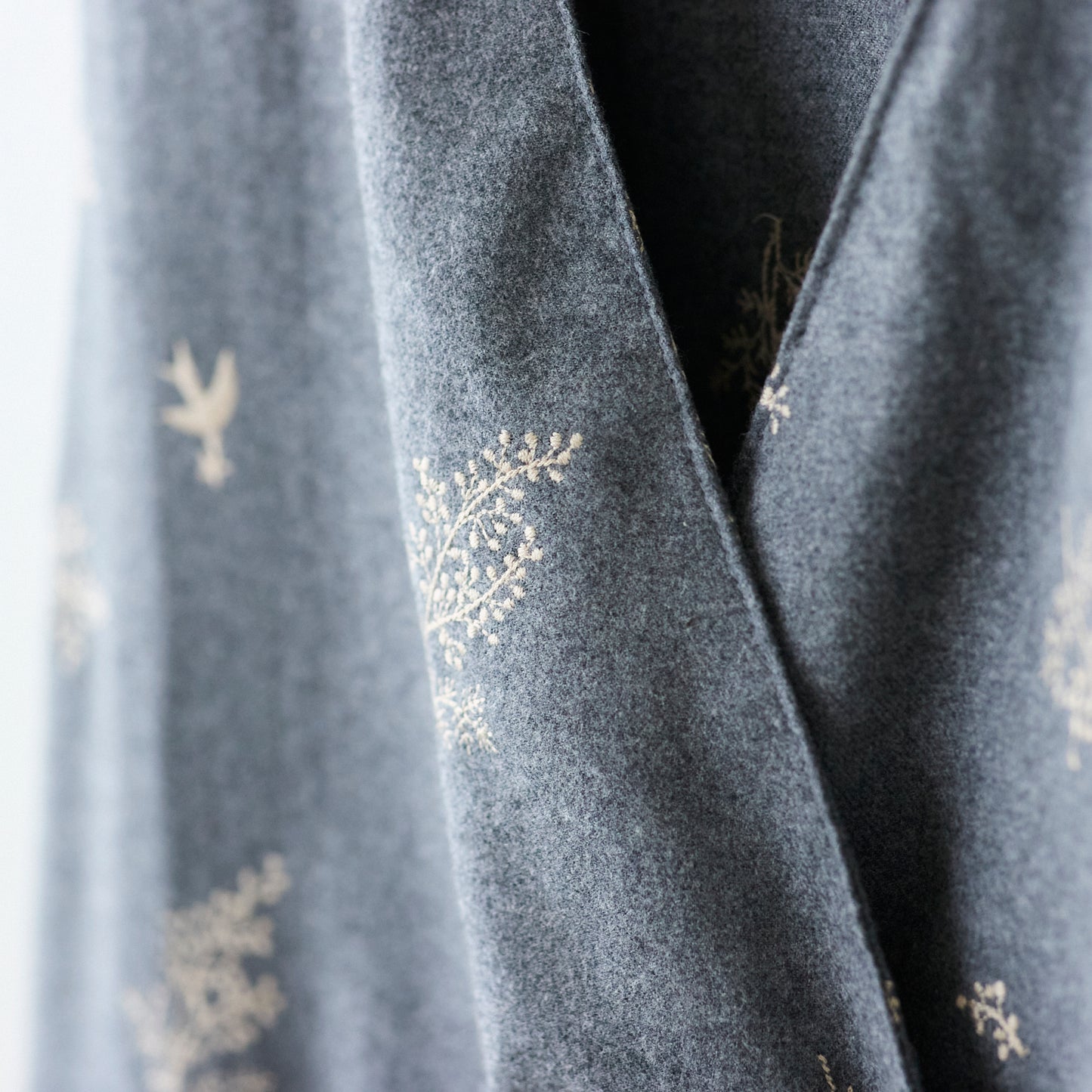 杢ビエラ起毛 綿100％  ～刺繍 ミモザ柄～