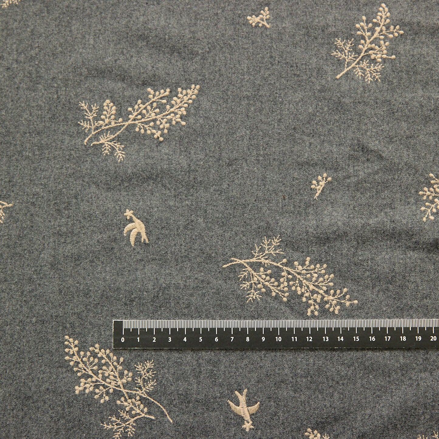 杢ビエラ起毛 綿100％  ～刺繍 ミモザ柄～