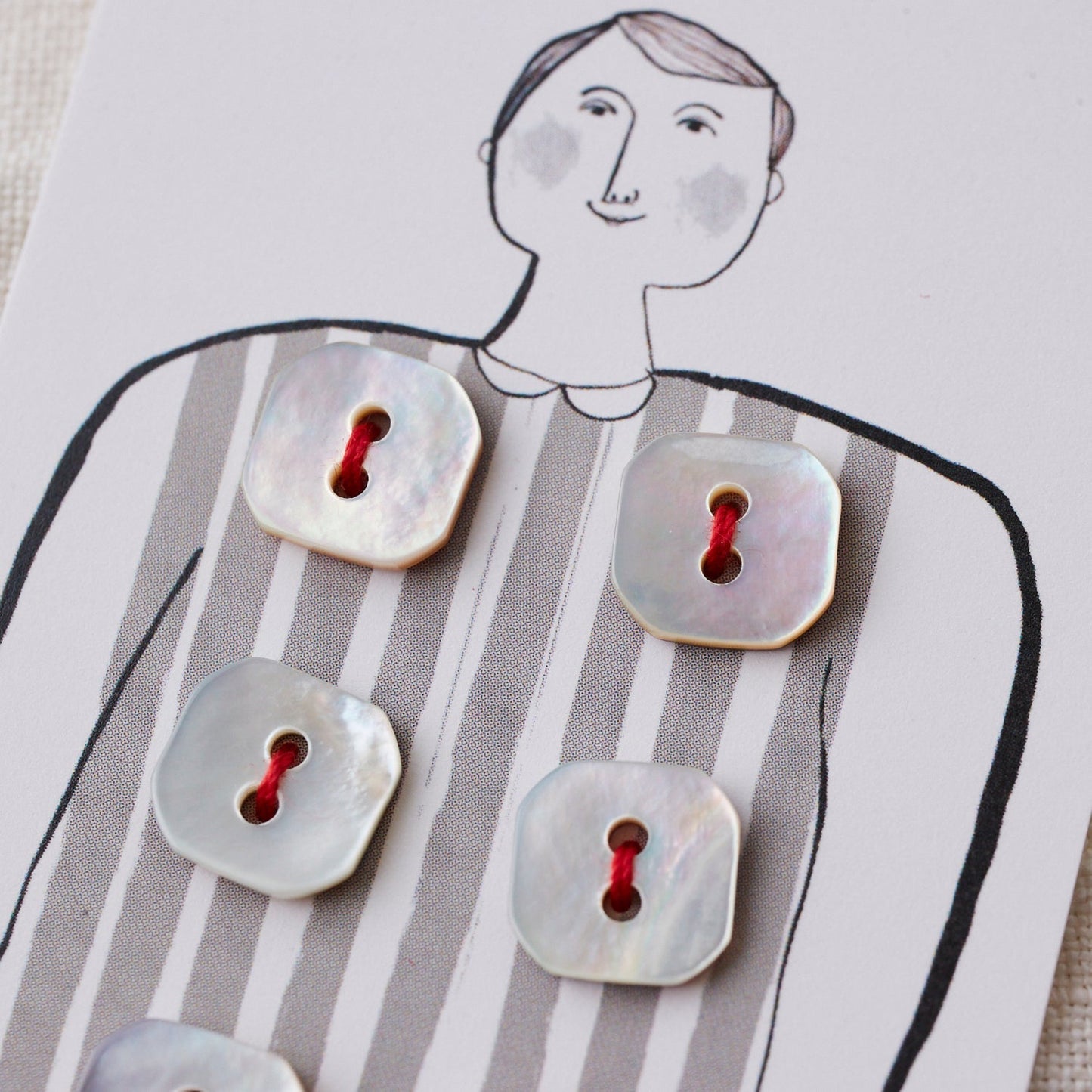 【4Nov】貝ボタン 四角 11.5mm(アコヤ貝)