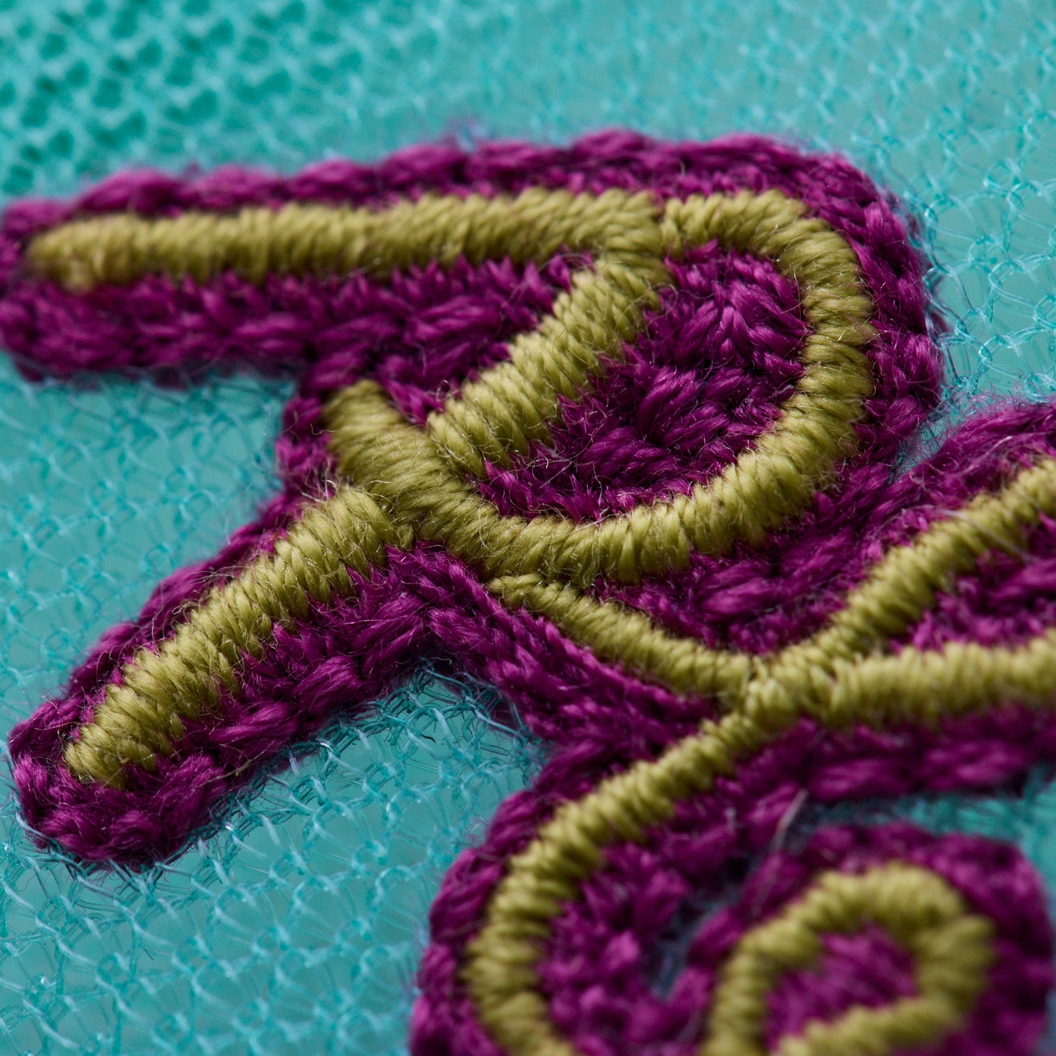 【＋HAyU】刺繍メッシュポーチ - cocca