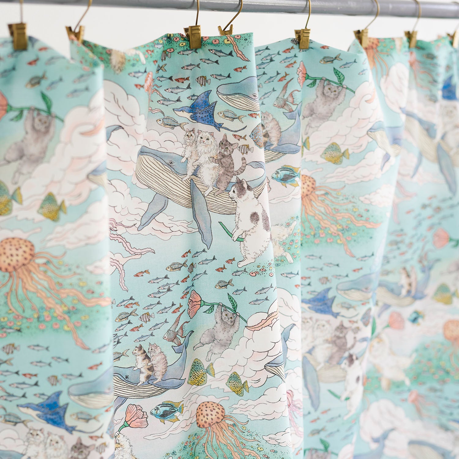 365 CAT ART ～おとぎの国の猫と仲間たち～ 綿100%シーチング