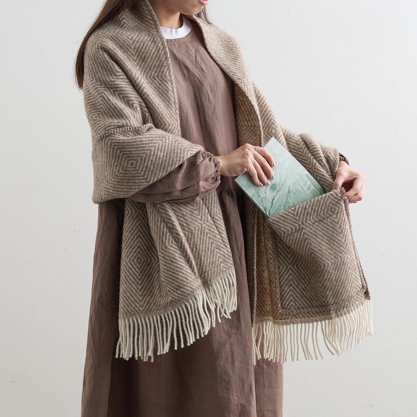 ラプアンカンクリ MARIAポケットショール ～ウール100％～