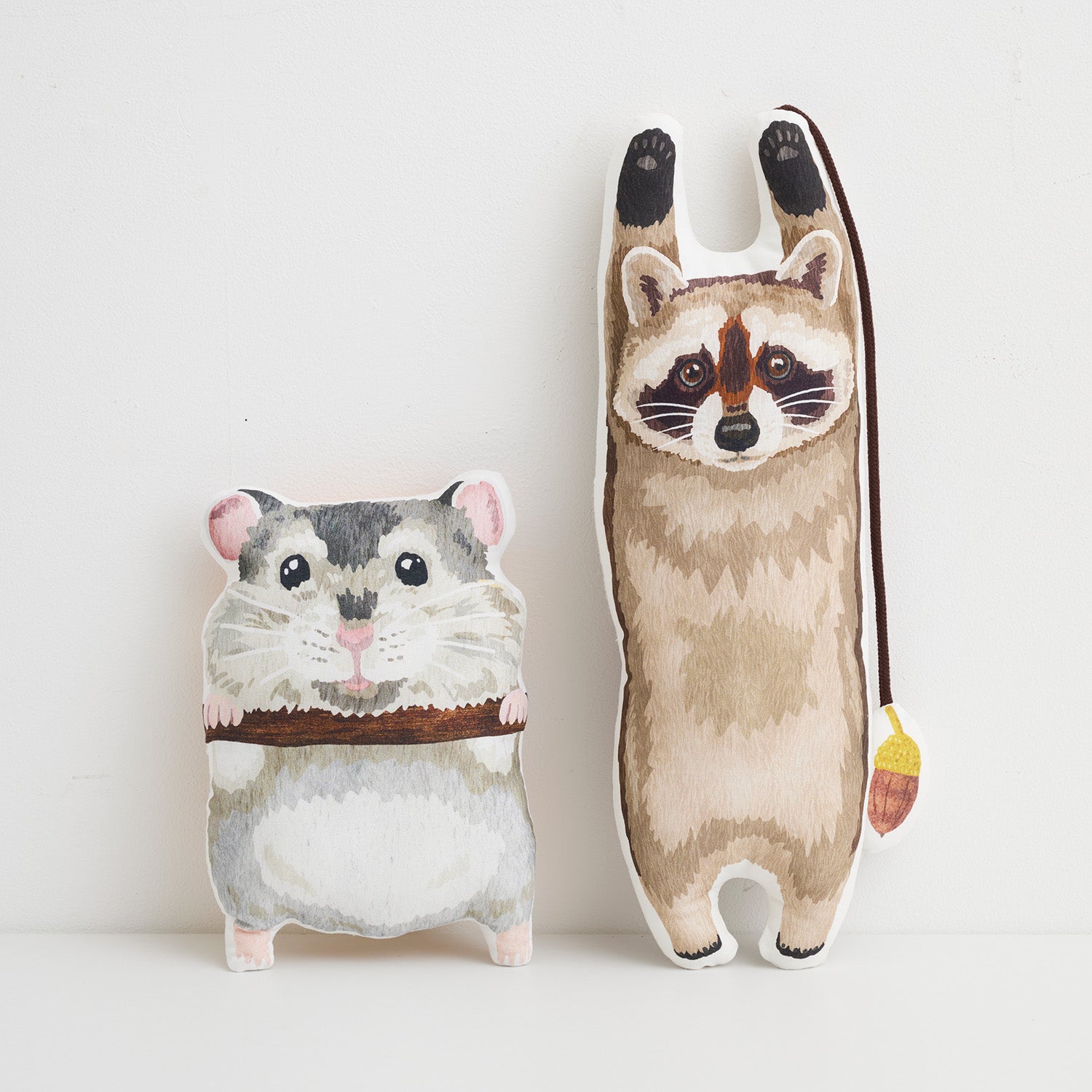 金彩花絵巻と動物たちパネル生地　ハンドメイド cocca(コッカ) ｜生地通販｜HOME DECO ～木にぶら下がる動物たち