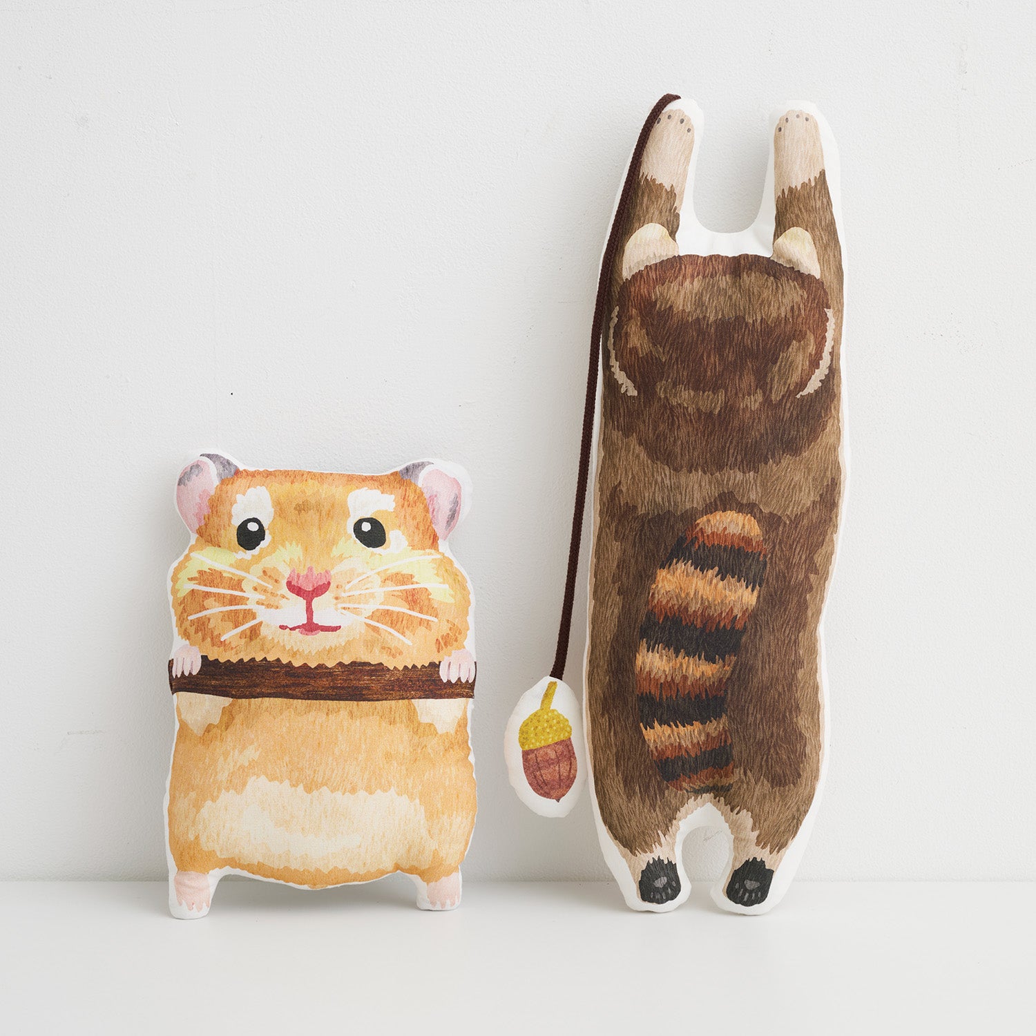 cocca(コッカ) ｜生地通販｜HOME DECO ～木にぶら下がる動物たち