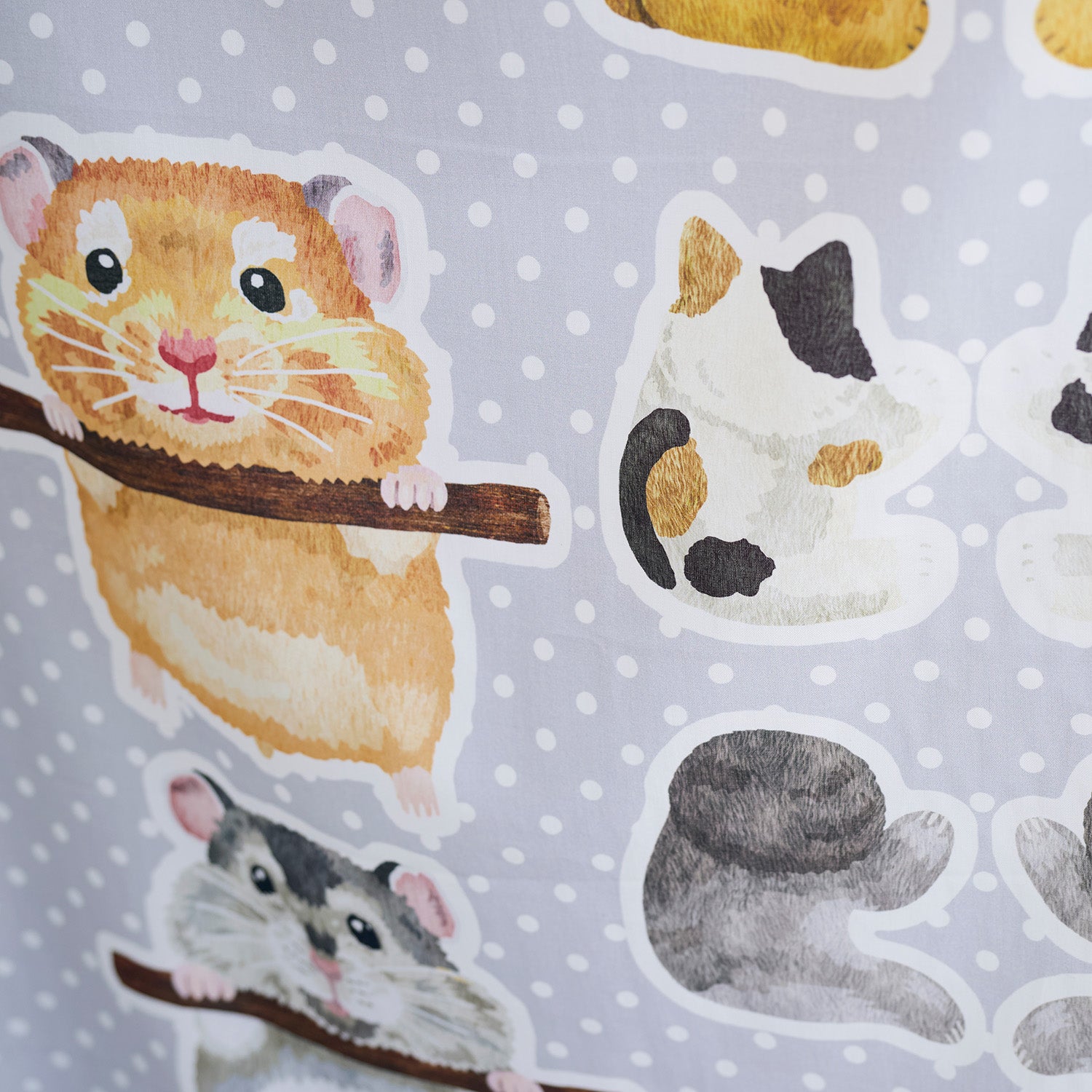 cocca(コッカ) ｜生地通販｜HOME DECO ～木にぶら下がる動物たち