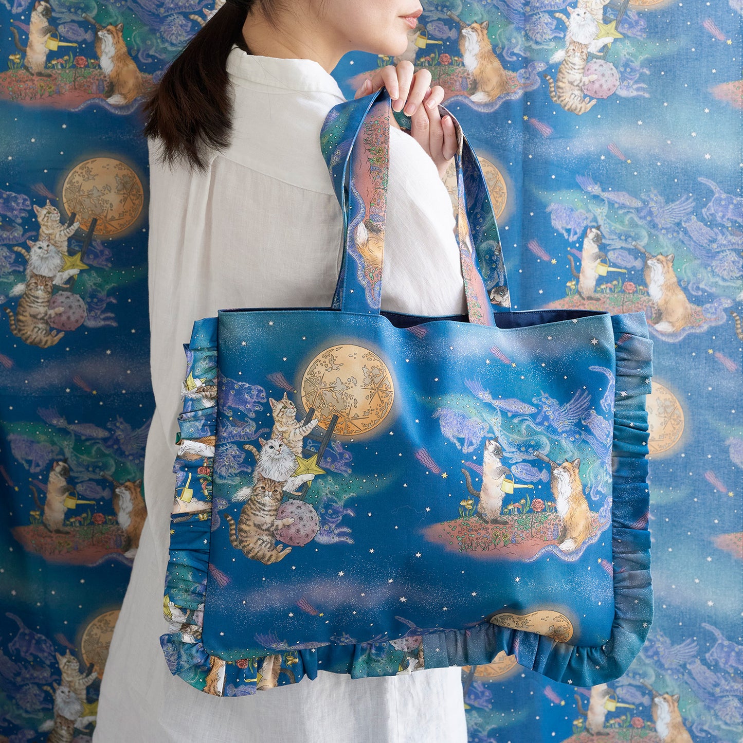 (無料サンプル)365 CAT ART 月あかりの猫～おとぎの国の猫と仲間たち～ 綿100%シーチング - cocca