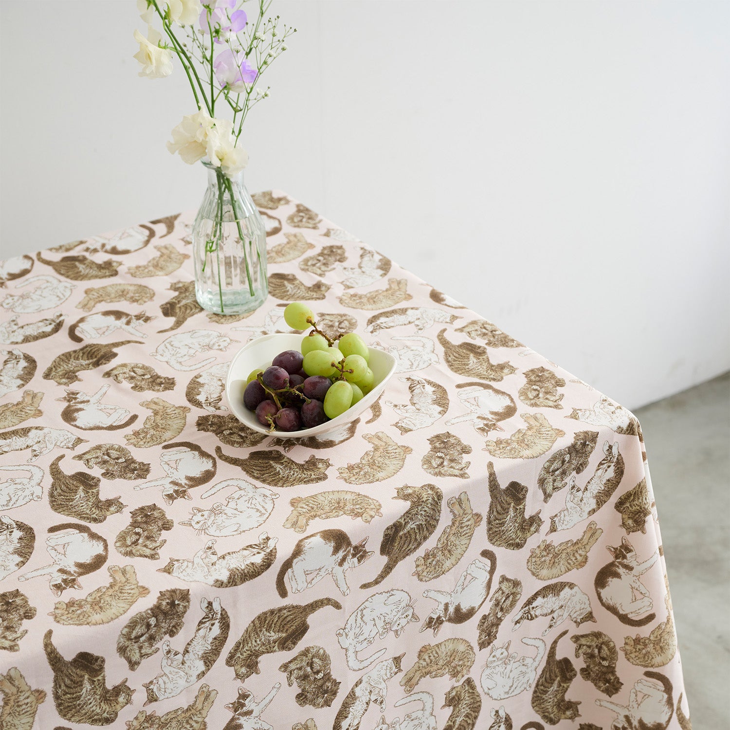 (無料サンプル)365 CAT ART ～どこも猫だらけ～ 綿100%シーチング - cocca