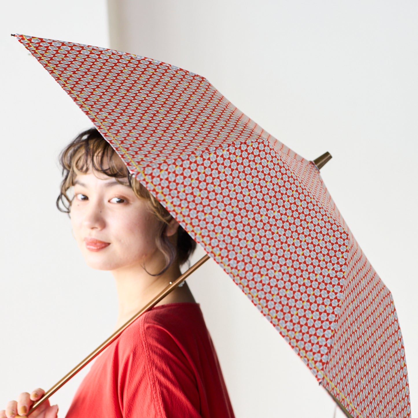 【晴雨兼用】coccaの日傘雨傘 fantastic world 刺繍(折りたたみ)