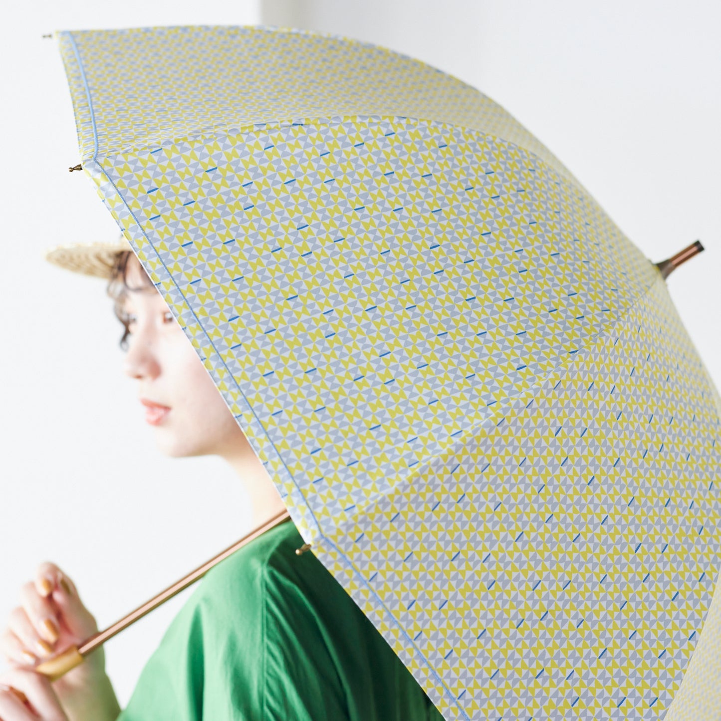 【晴雨兼用】coccaの日傘雨傘 fantastic world 刺繍(ショート)