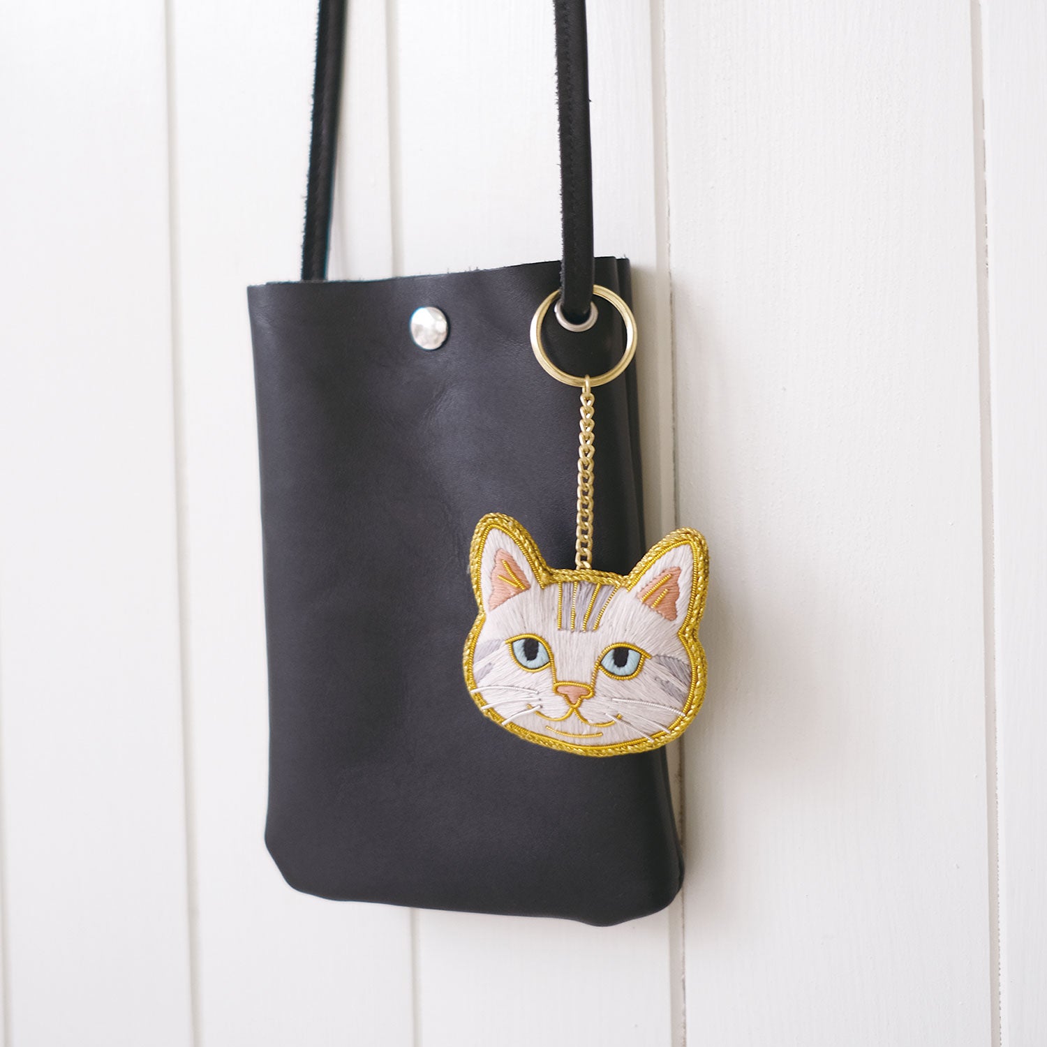 ニャトリエ 刺繍キーホルダー - cocca