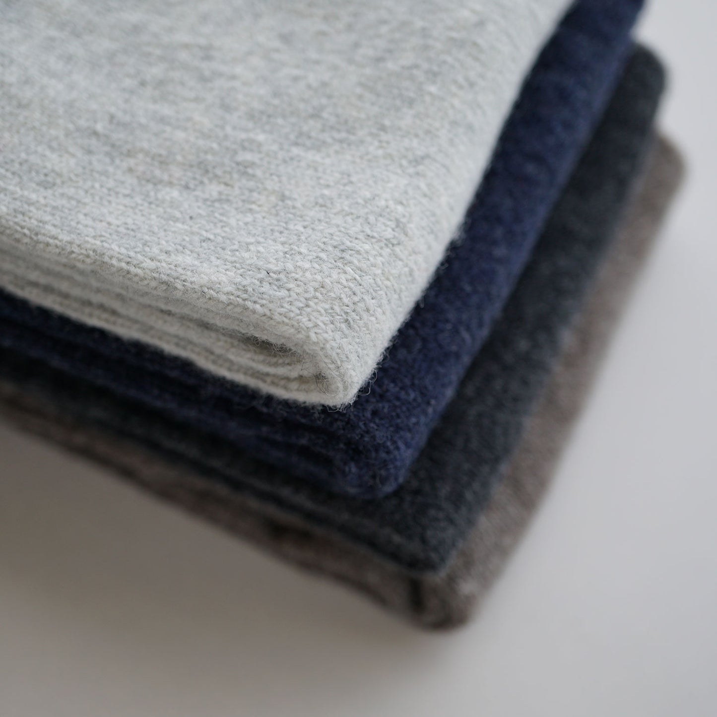 NISHIGUCHI KUTSUSHITA メリノウール100％アームウォーマー