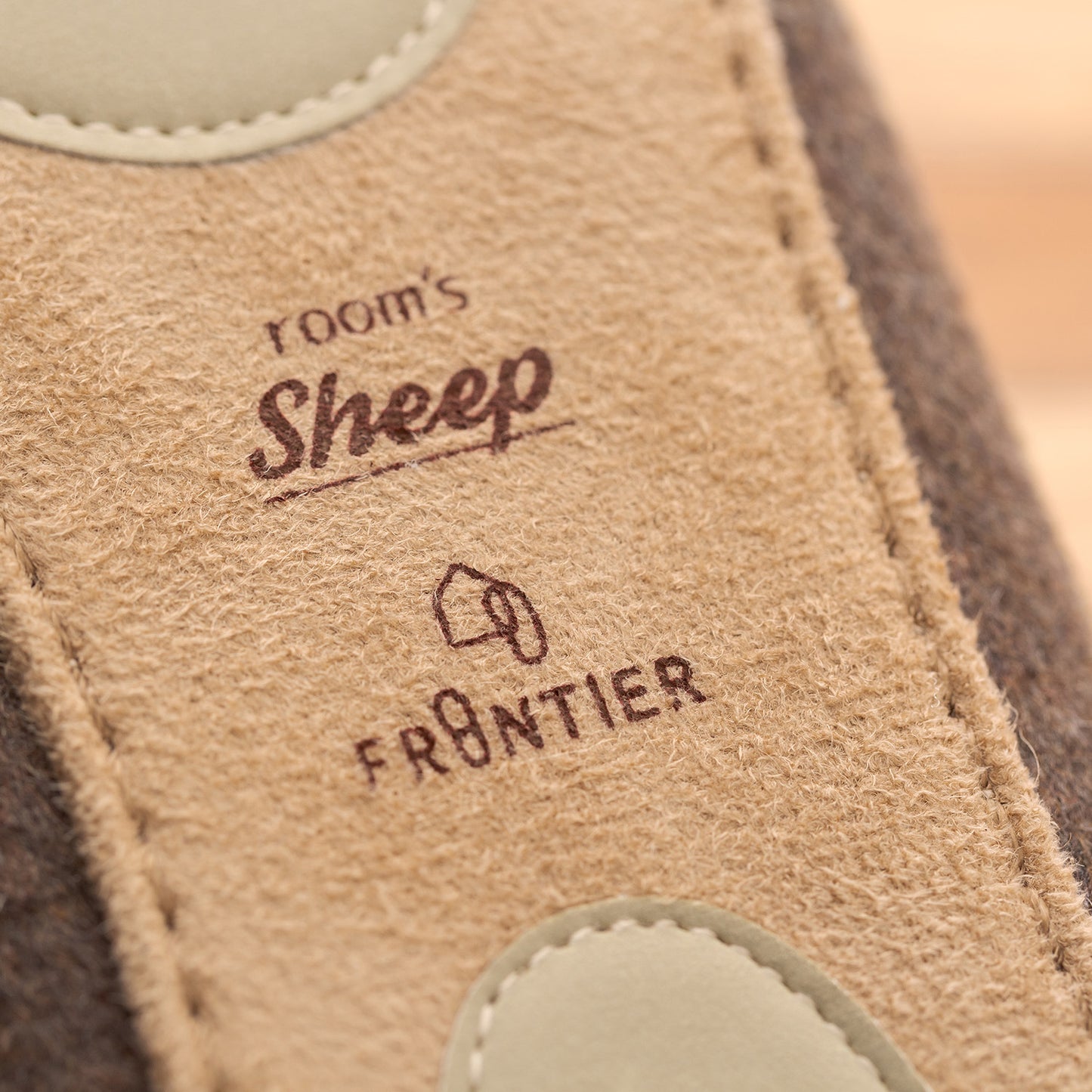 FRONTIER/フロンティア room's Sheep ～ボアルームシューズ～