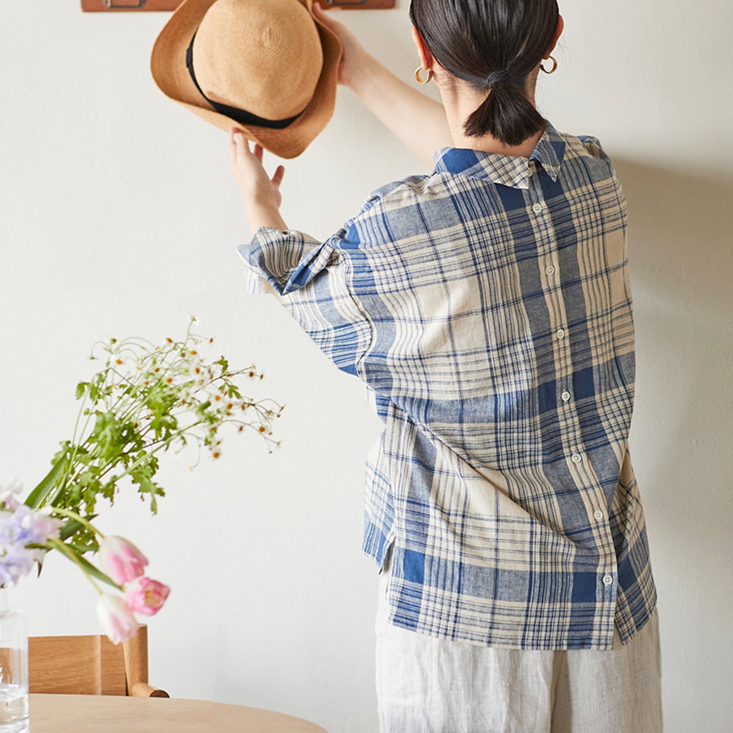 【cocca for】毎日着たい、大人の後ろ襟ブラウス　～播州織～