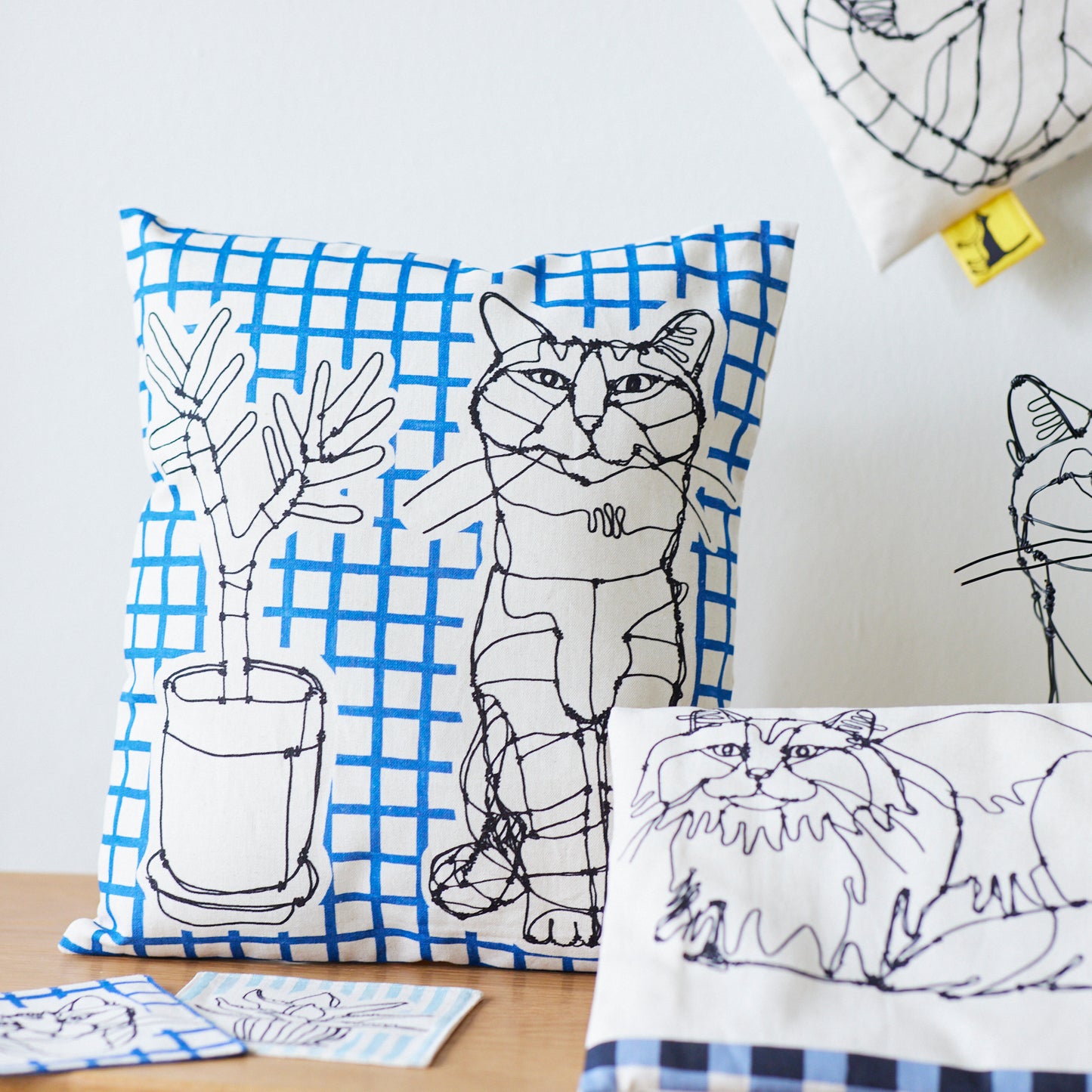 ＋HAyU fabric ～HAyU CAT～パネル生地 綿麻キャンバス - cocca