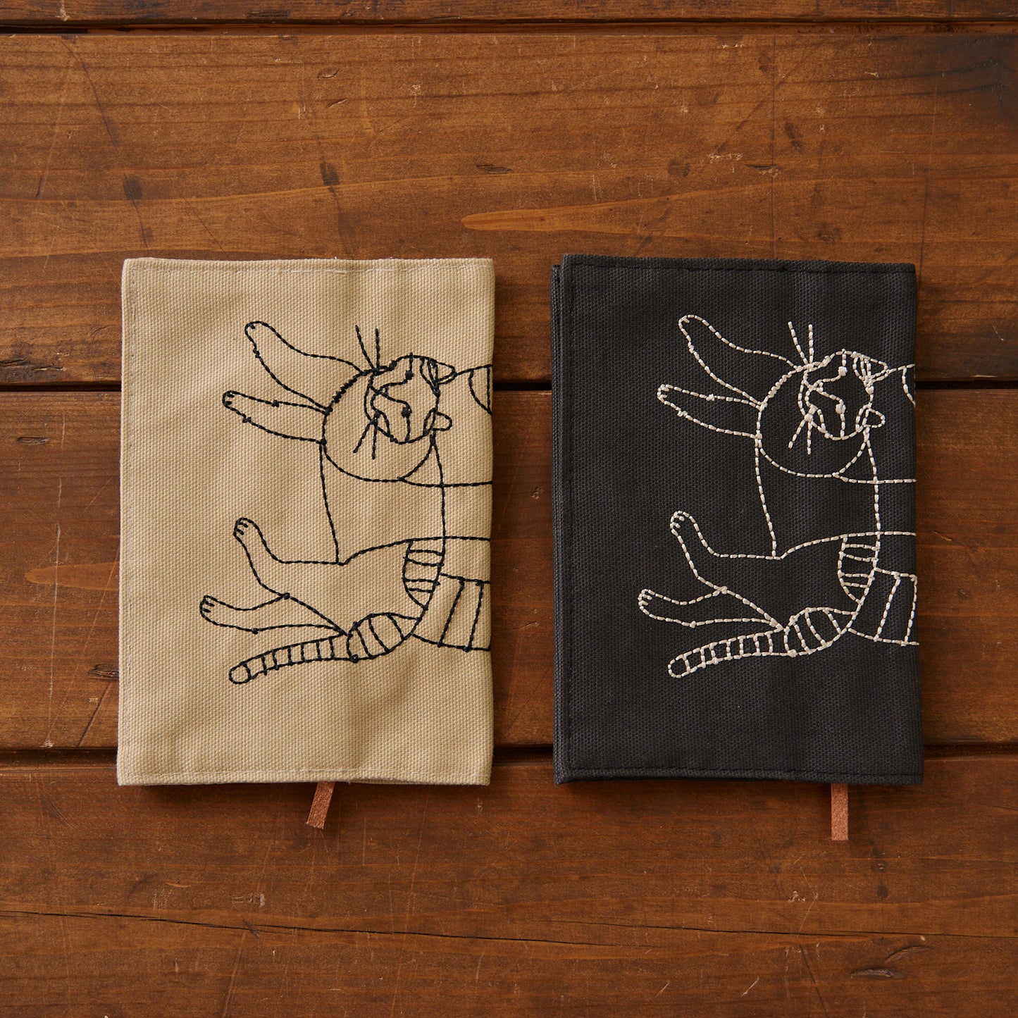 【＋HAyU fabric】 -stationery & goods- me&nya ブックカバー