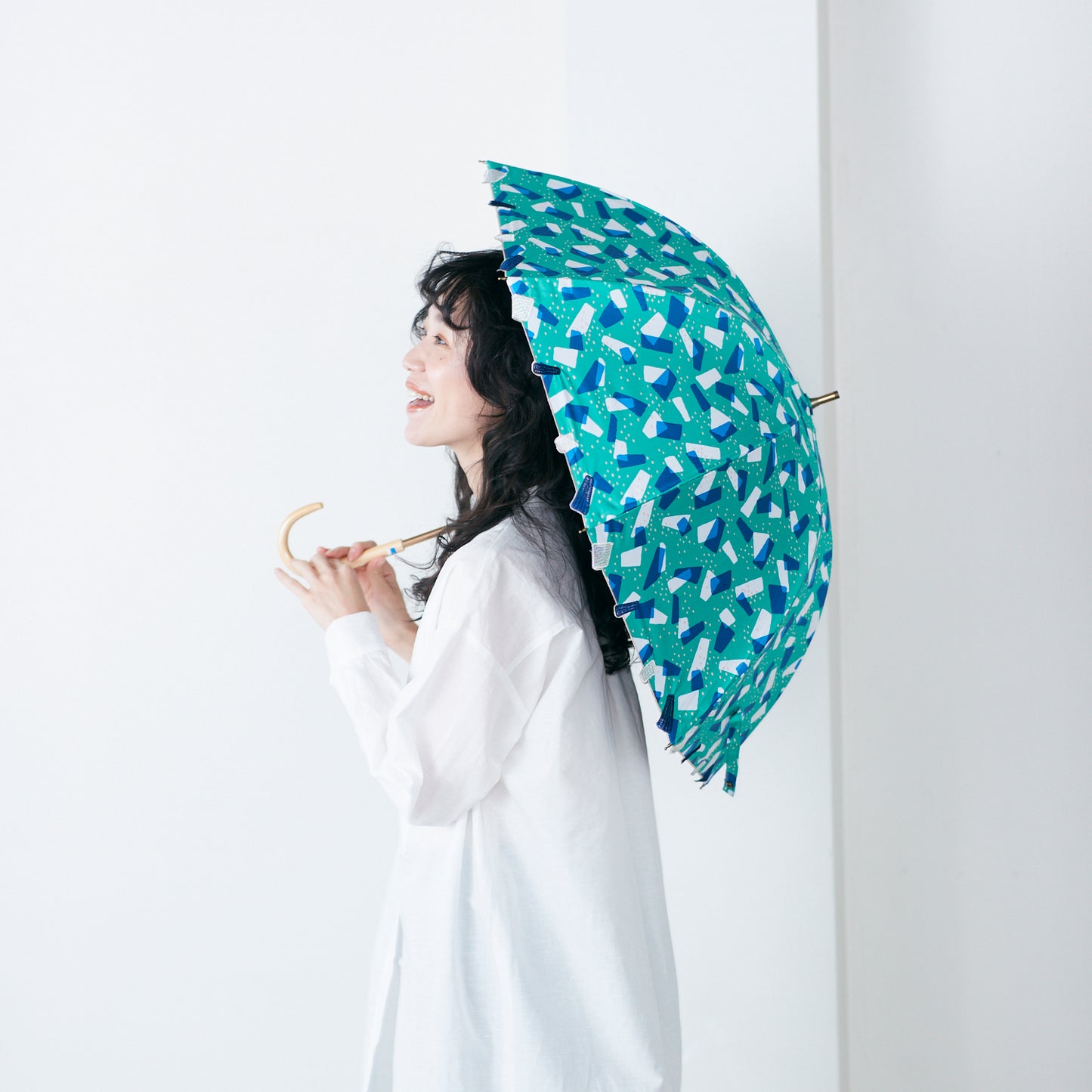 【SALE】【晴雨兼用】coccaの日傘雨傘 Kumo ‐雲- 刺繍(ショート)