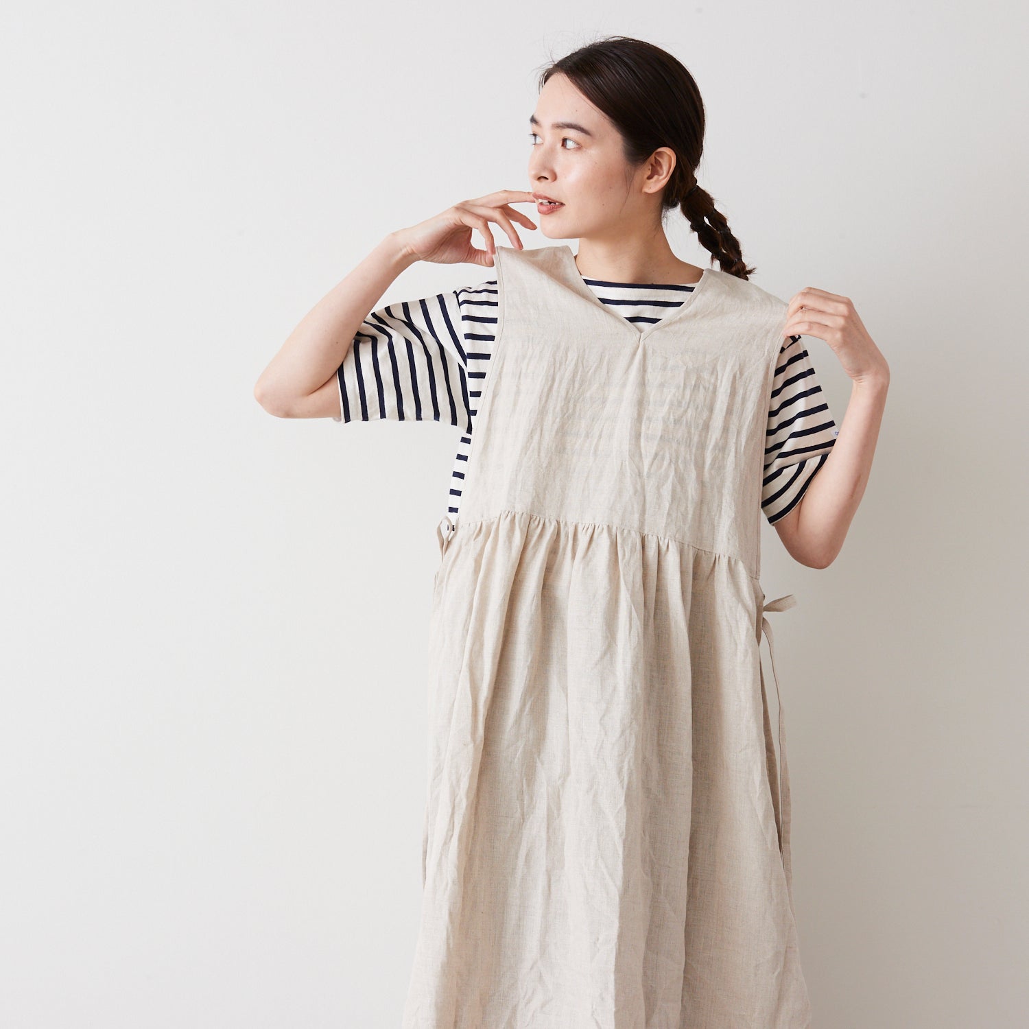 cocca　コッカ　日に日になじむ、リネンエプロンワンピース cocca(コッカ) ｜生地通販｜【cocca for】 日に日になじむ