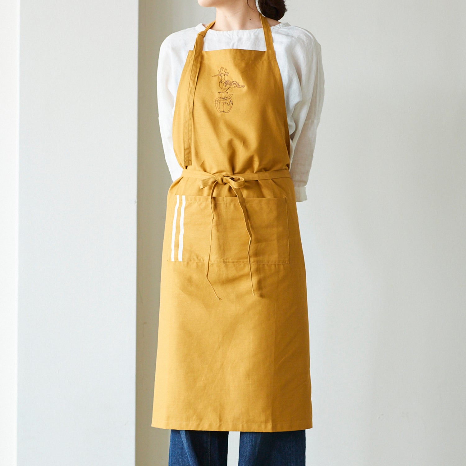 cocca|+HAyU fabric -kitchen fabrics-コットンリネン-刺繍エプロン cocca|+HAyU fabric -kitchen fabrics-コットンリネン-刺繍エプロン