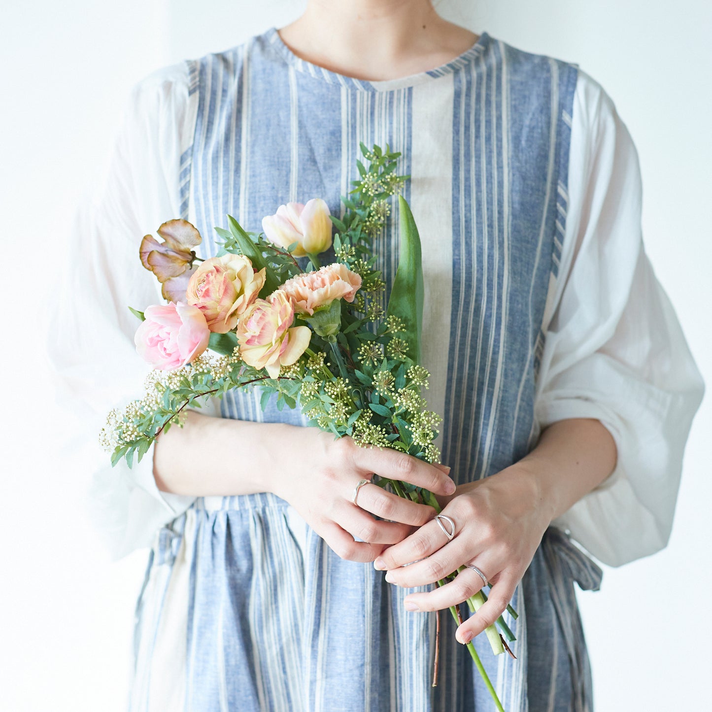 【cocca for】 日に日になじむ、エプロンワンピース "播州織ハーフリネン"