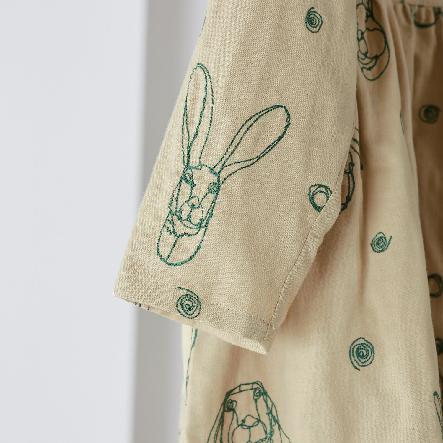 (無料サンプル)＋HAyU fabric ～RABBIT～　綿100% ダブルガーゼ刺繍 - cocca