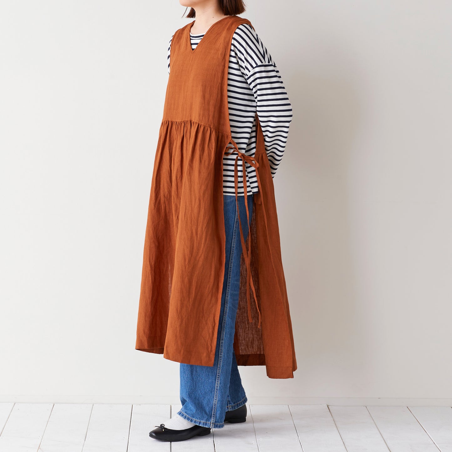 【cocca for】 日に日になじむ、リネンエプロンワンピース