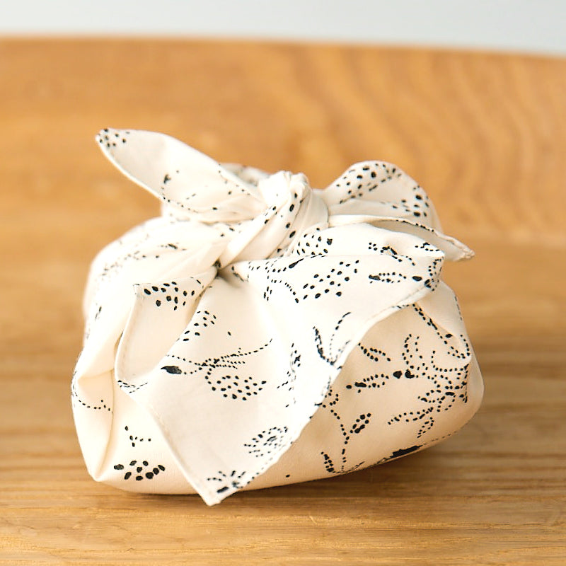 ［nani IRO 2023］Bear fruits 綿100% オーガニックローン - cocca