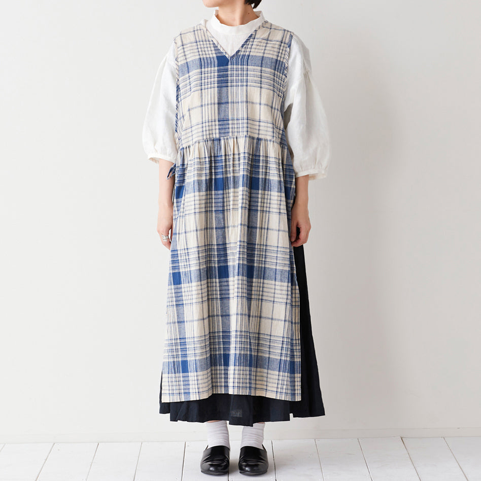 【cocca for】 日に日になじむ、エプロンワンピース "播州織ハーフリネン"