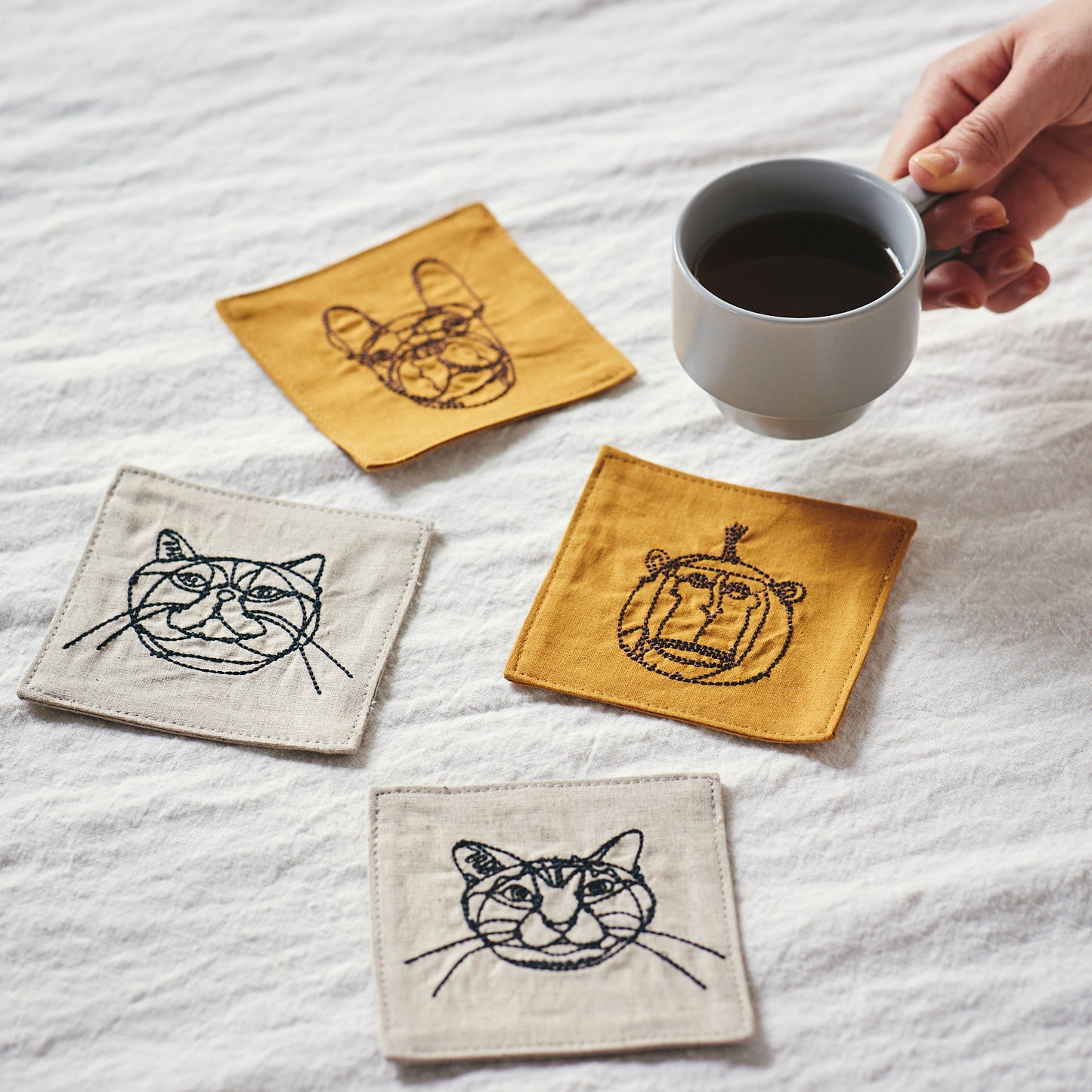 ＋HAyU fabric -kitchen fabrics- コットンリネン刺繍コースター
